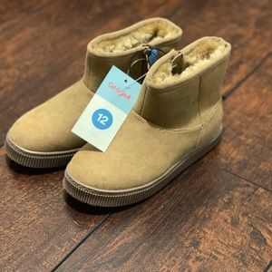 Cat & Jack Arias Winter Boot boys Size 12 (age 4/5/6)